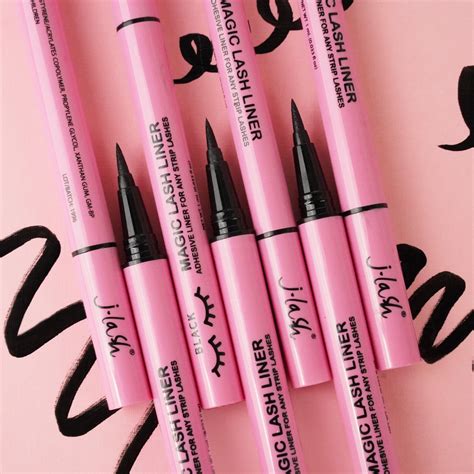 The Pros and Cons of Using Magic Lash Liner